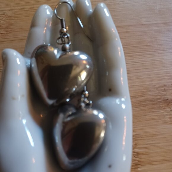 Heart shaped pierced earrings - Picture 2 of 3